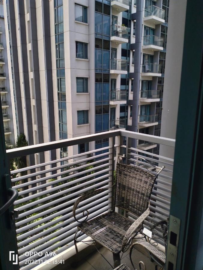 Pasay Condotel Near Resorts World & Airport Exterior photo